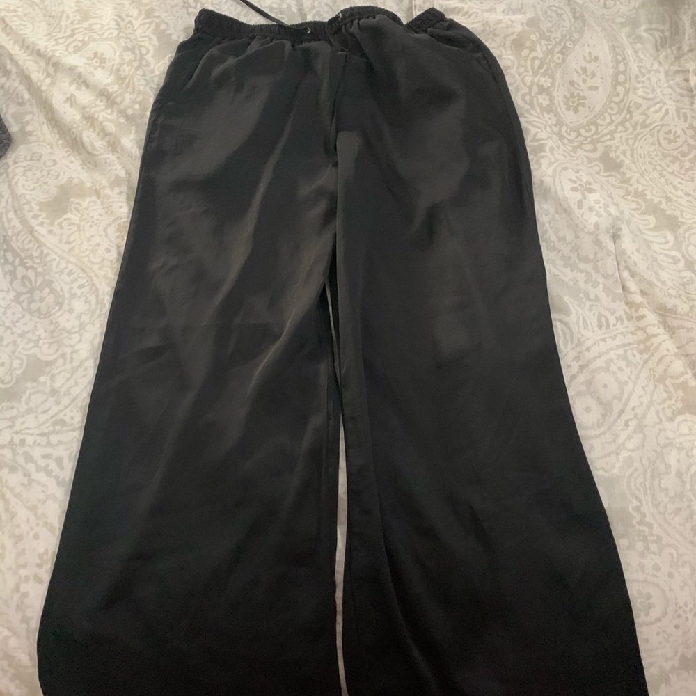 Silk Side-seam pockets, elasticized wide legs